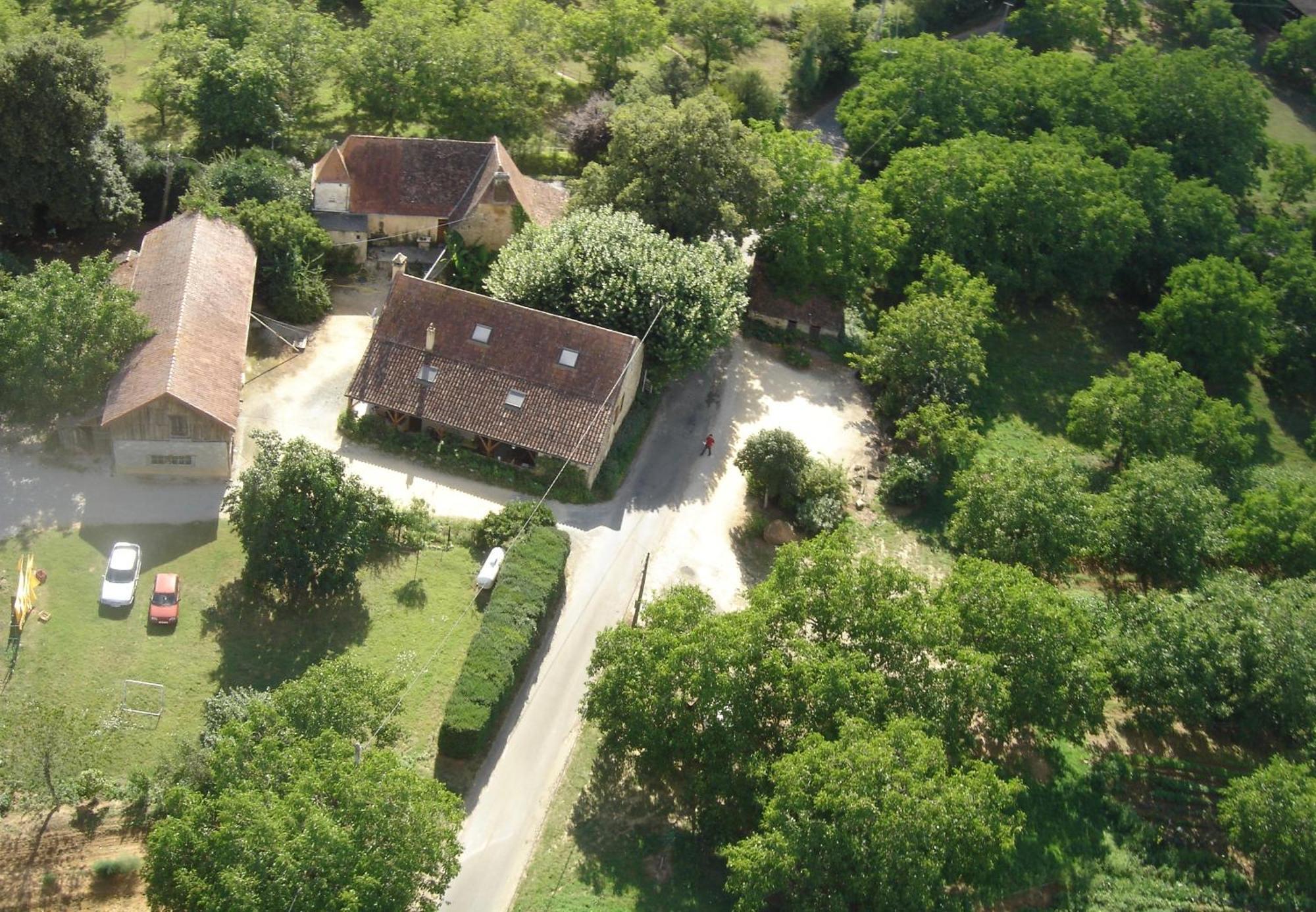 La Ferme De Maraval Bed & Breakfast Cenac-et-Saint-Julien Bagian luar foto