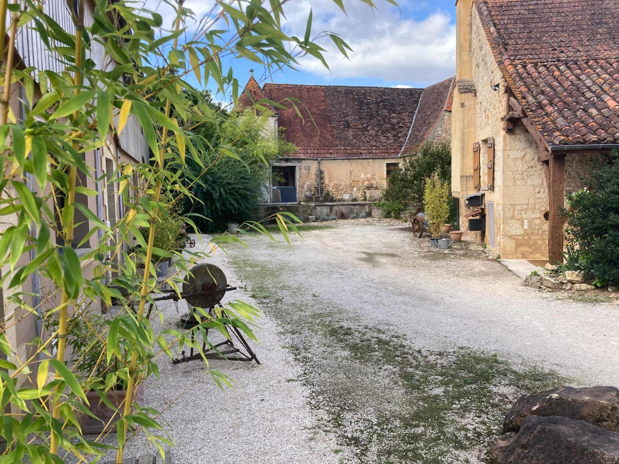 La Ferme De Maraval Bed & Breakfast Cenac-et-Saint-Julien Bagian luar foto